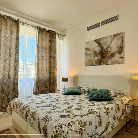 Lumineux De 120m2 - Palm Apartment